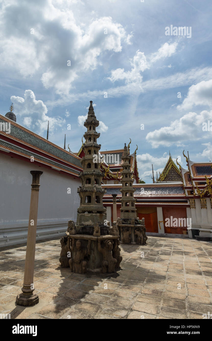 Buddhistischer Tempel des sich zurückneigenden Buddha (Wat Pho) in Bangkok, Thailand Stockfoto