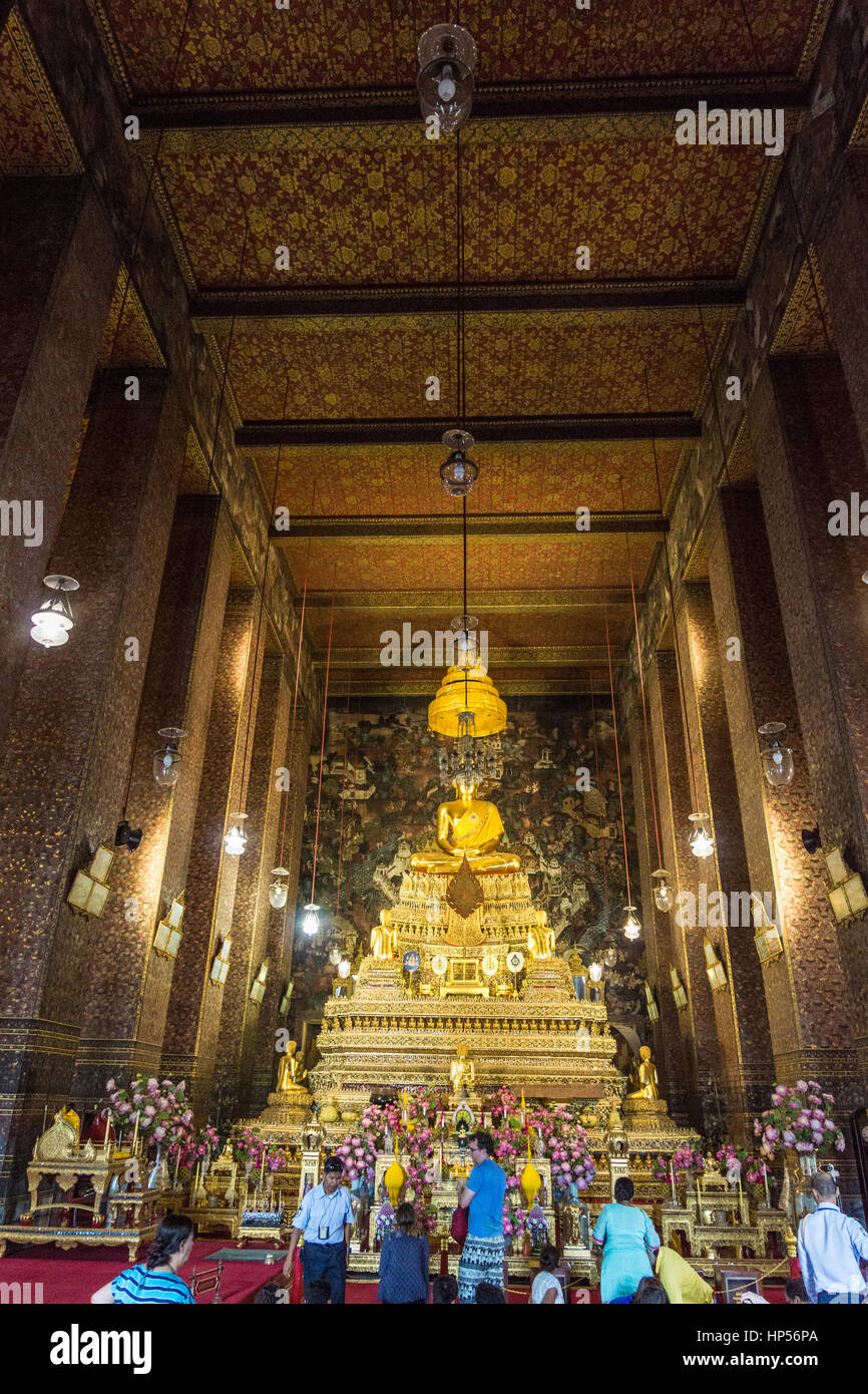 Buddhistischer Tempel des sich zurückneigenden Buddha (Wat Pho) in Bangkok, Thailand Stockfoto