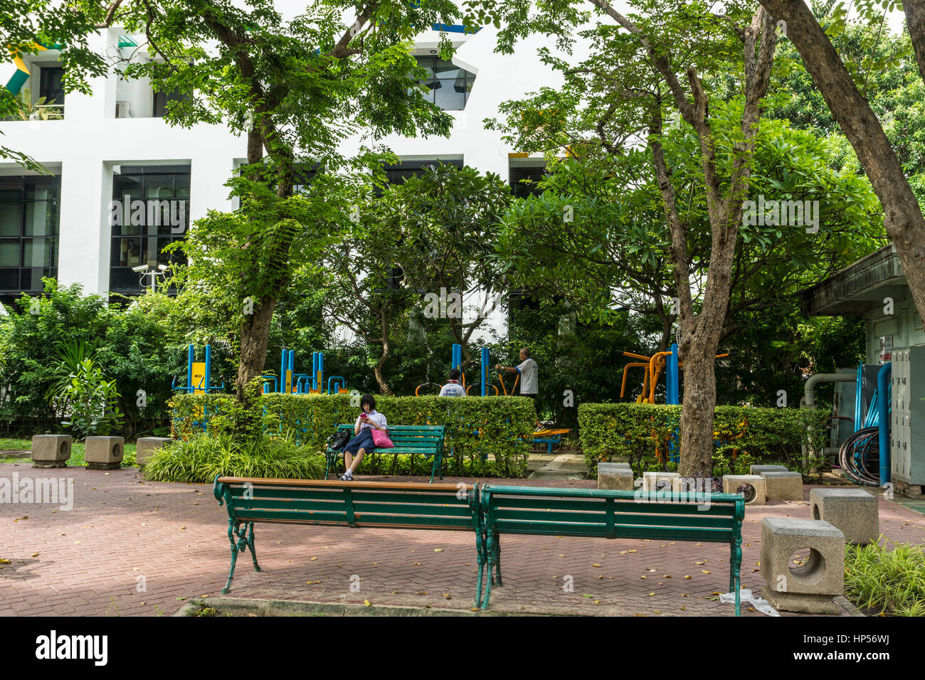 Menschen in einem Park in Bangkok Ausübung Stockfoto