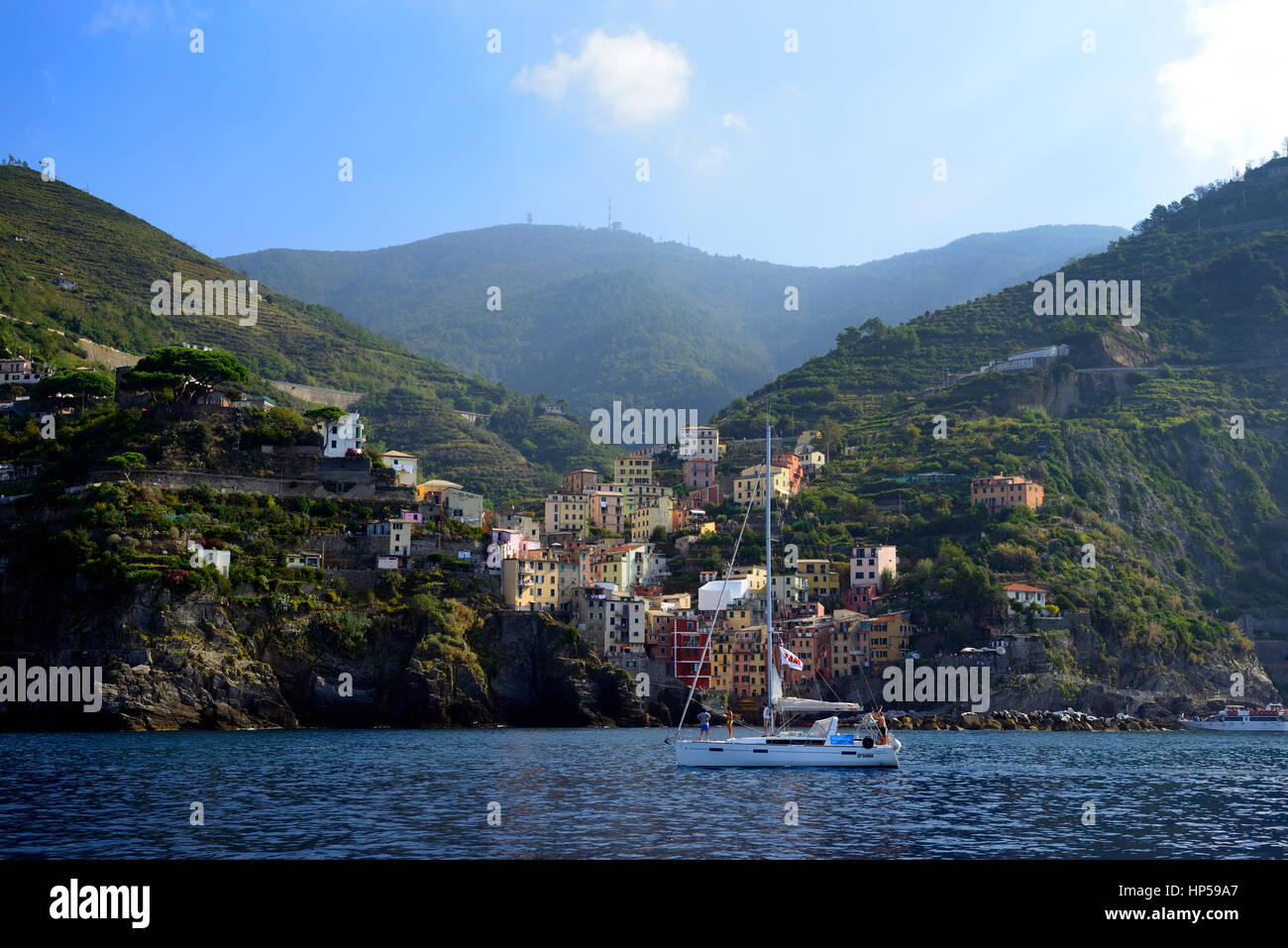Riomaggiore, Cinque Terre, Küste, Küste, Dorf, Dörfer, Klippe, Felsen, Klippe, bunt, bunt, Häuser, Geschäfte, Gebäuden, Räumlichkeiten, tour Stockfoto