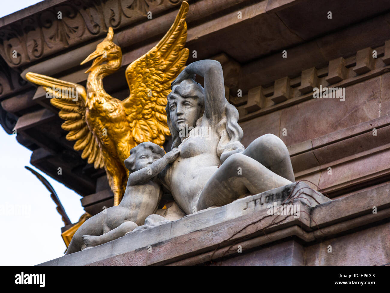 Font De La Cascada, Brunnen mit Wasserfall und einem Brunnen, Parc De La Ciutadella, Barcelona, Katalonien, Spanien. Stockfoto