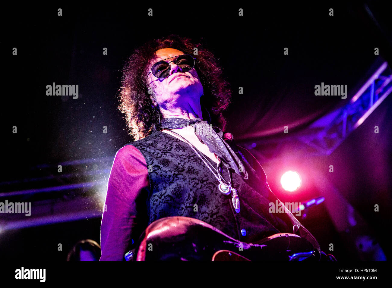 Mailand, Italien. 19. Februar 2017. Glenn Hughes tritt bei Serraglio. Hughes ist bekannt für Bass zu spielen und Durchführung Gesang für Funk Rock Pioniere Trapez, die MK III und IV-Aufstellungen von Deep Purple. Bildnachweis: Mairo Cinquetti/Pacific Press/Alamy Live-Nachrichten Stockfoto