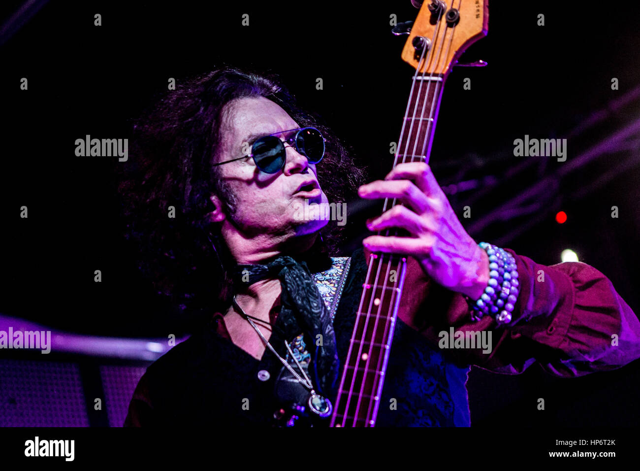 Mailand, Italien. 19. Februar 2017. Glenn Hughes tritt bei Serraglio. Hughes ist bekannt für Bass zu spielen und Durchführung Gesang für Funk Rock Pioniere Trapez, die MK III und IV-Aufstellungen von Deep Purple. Bildnachweis: Mairo Cinquetti/Pacific Press/Alamy Live-Nachrichten Stockfoto