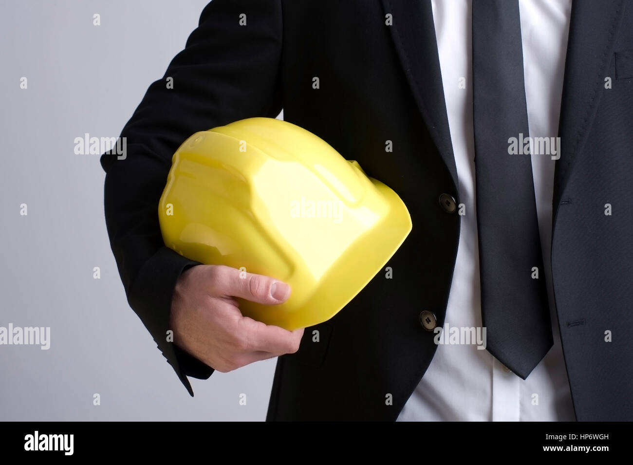 Model Release, Geschaeftsmann Mit Bauhelm - Geschäftsmann mit Baustelle Helm Stockfoto