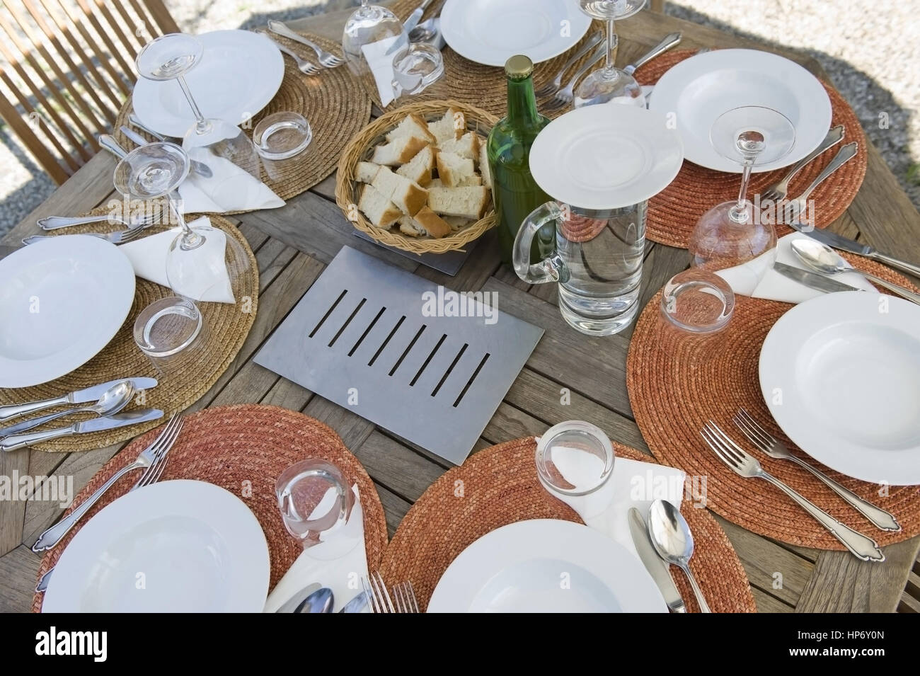 Gedeckter Tisch Im Freien - gedeckter Tisch im freien Stockfoto