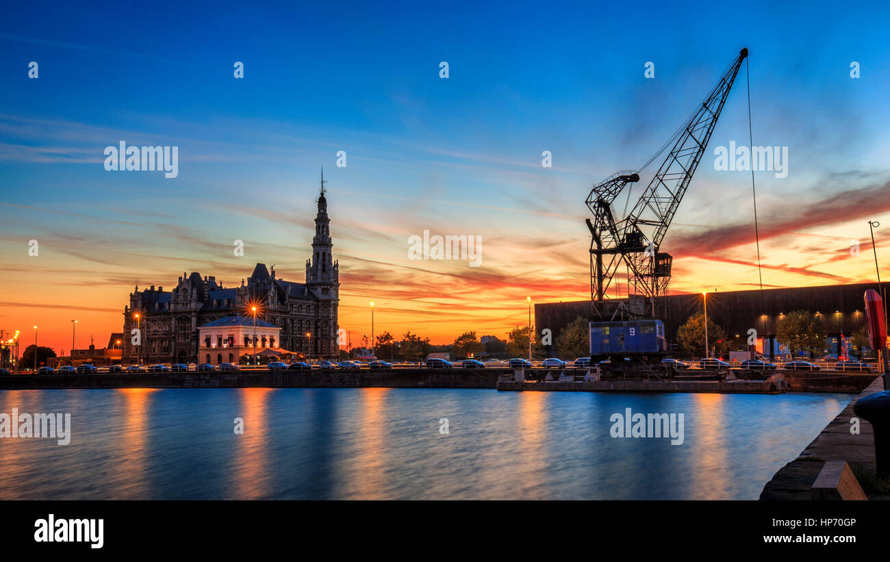 Stadthafen Antwerpen Fotos Und Bildmaterial In Hoher Aufl sung Alamy stadthafen-antwerpen-fotos-und-bildmaterial-in-hoher-aufl-sung-alamy