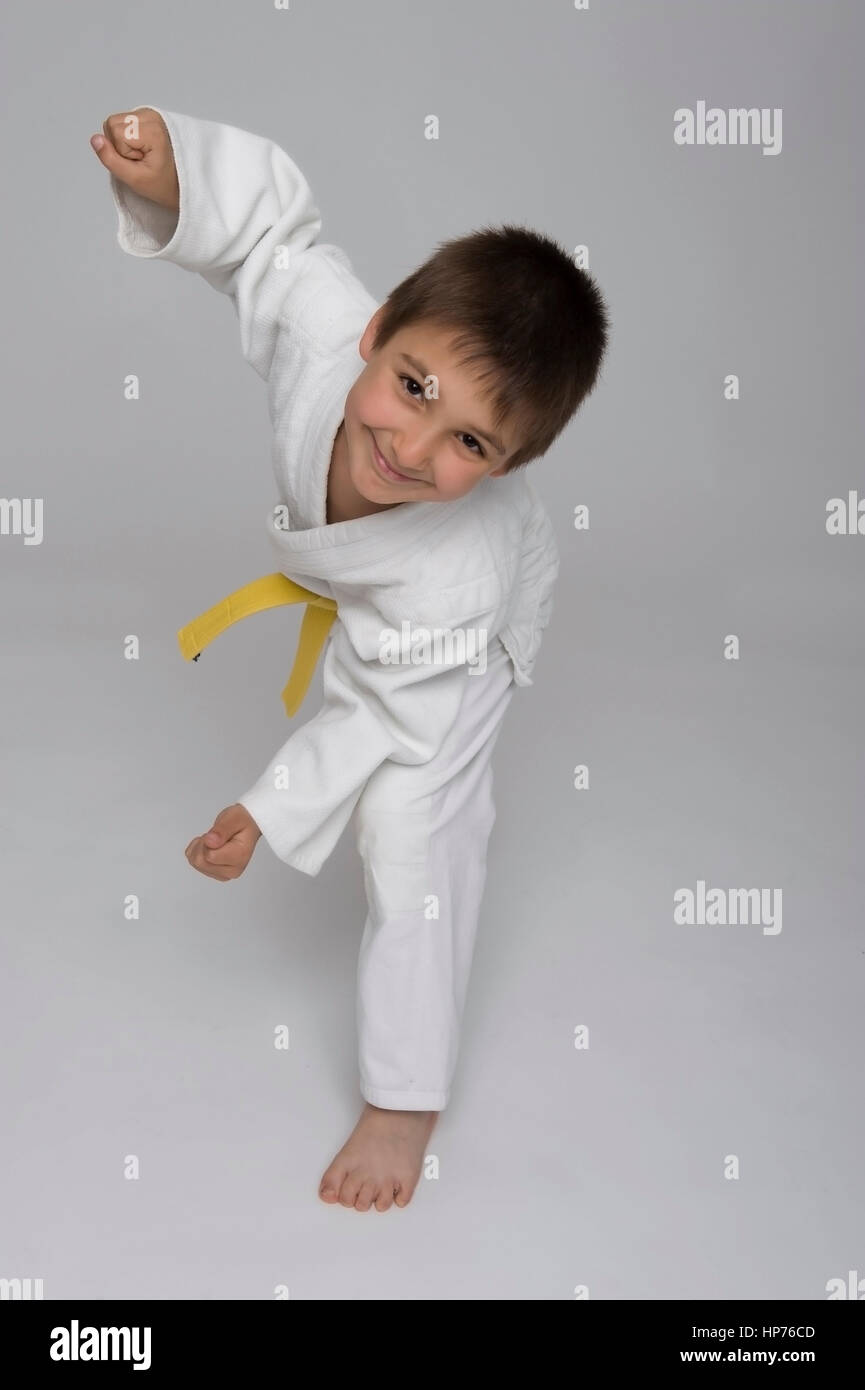 Model Release, Junge, 8, Macht Judo - junge tut judo Stockfoto