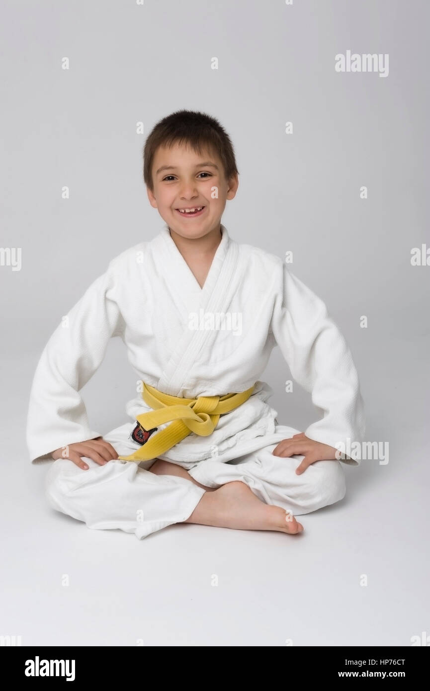 Model Release, Junge, 8, Macht Judo - junge tut judo Stockfoto