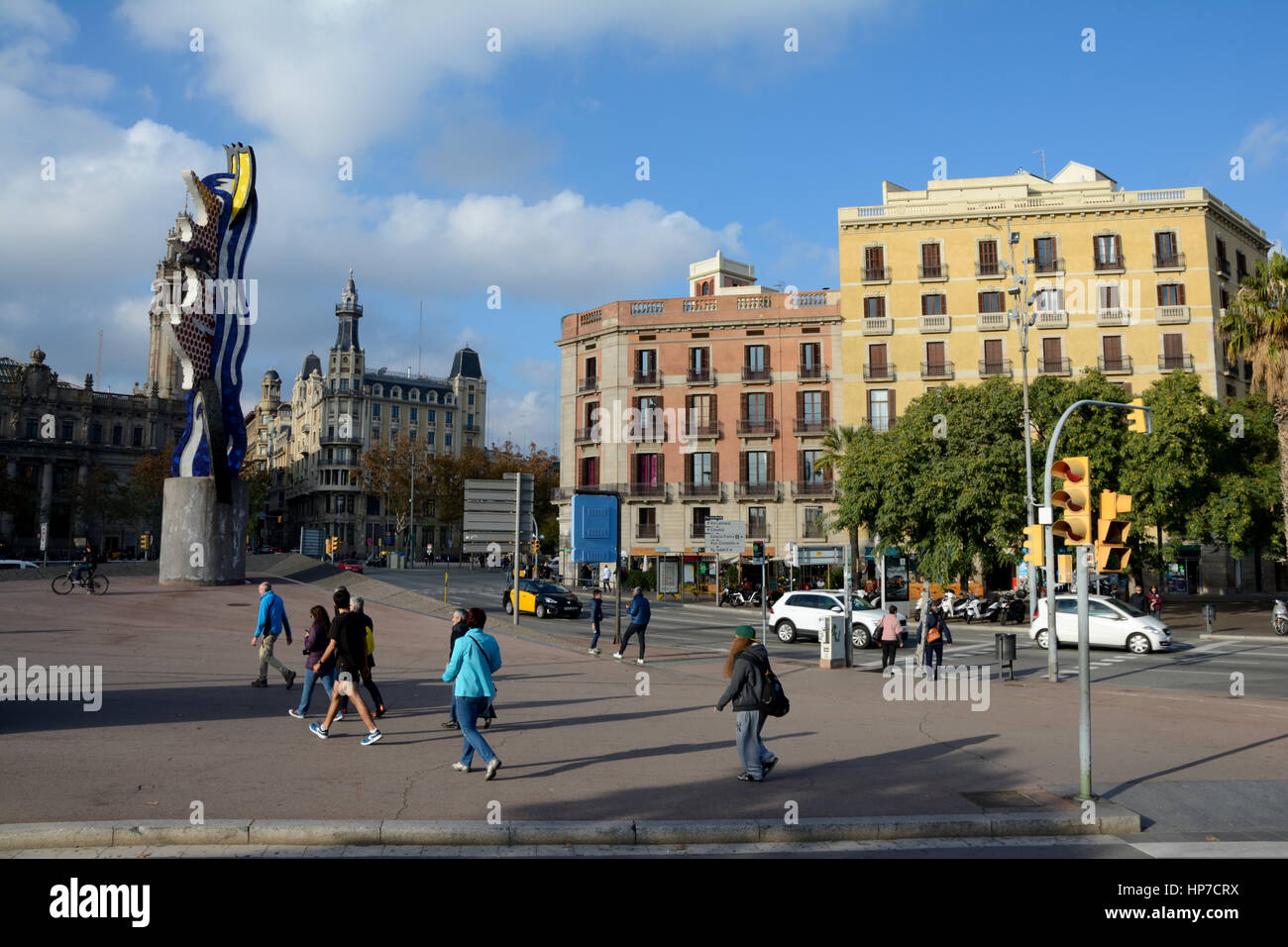 Barcelona, Spanien - 3. Dezember 2016: El Cap de Barcelona Skulptur in der Stadt Barcelona, Spanien. Nicht identifizierte Personen sichtbar. Stockfoto