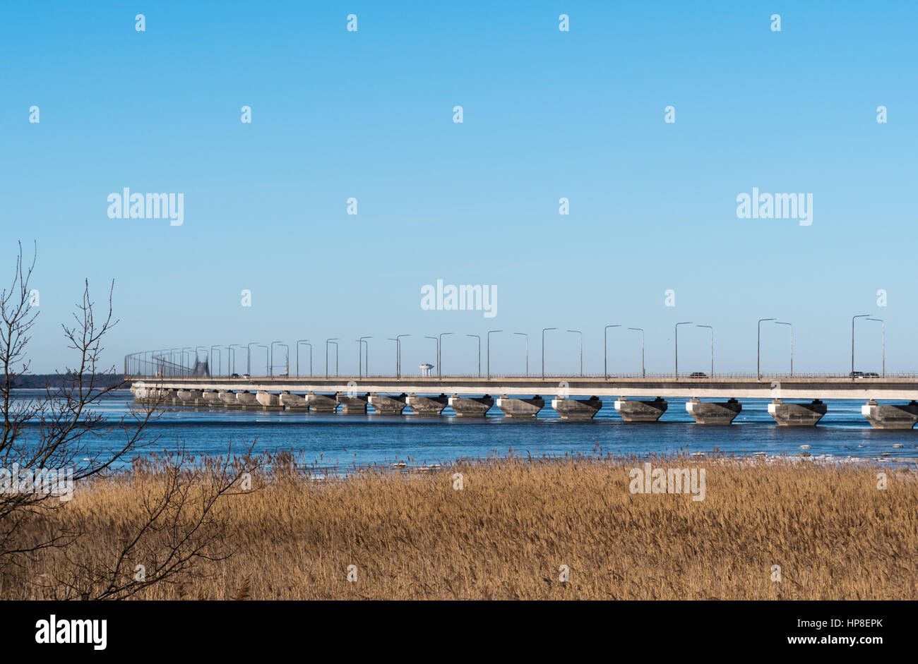Die Oland Brücke, eine schwedische Wahrzeichen gesehen von der Insel Öland. Stockfoto