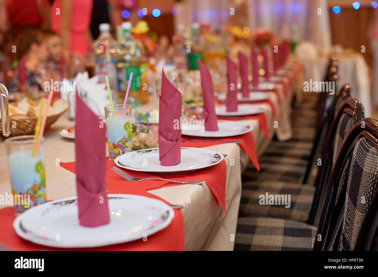 luxuriöse Tischdekoration für eine Hochzeit Abendessen in einem restaurant Stockfoto