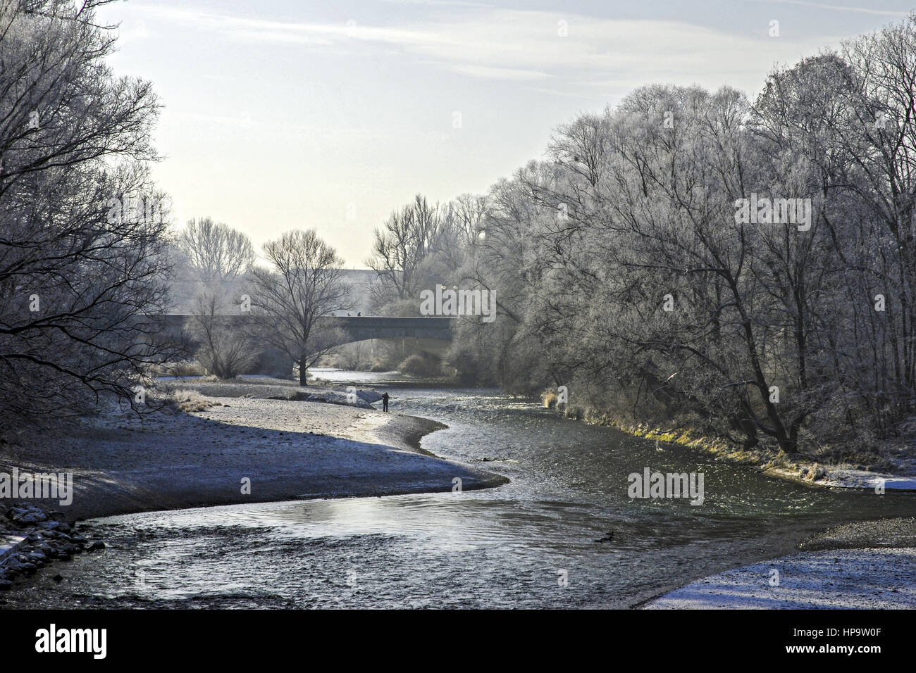 Fluss Isar im Winter, bei Muenchen, Bayern Stockfoto