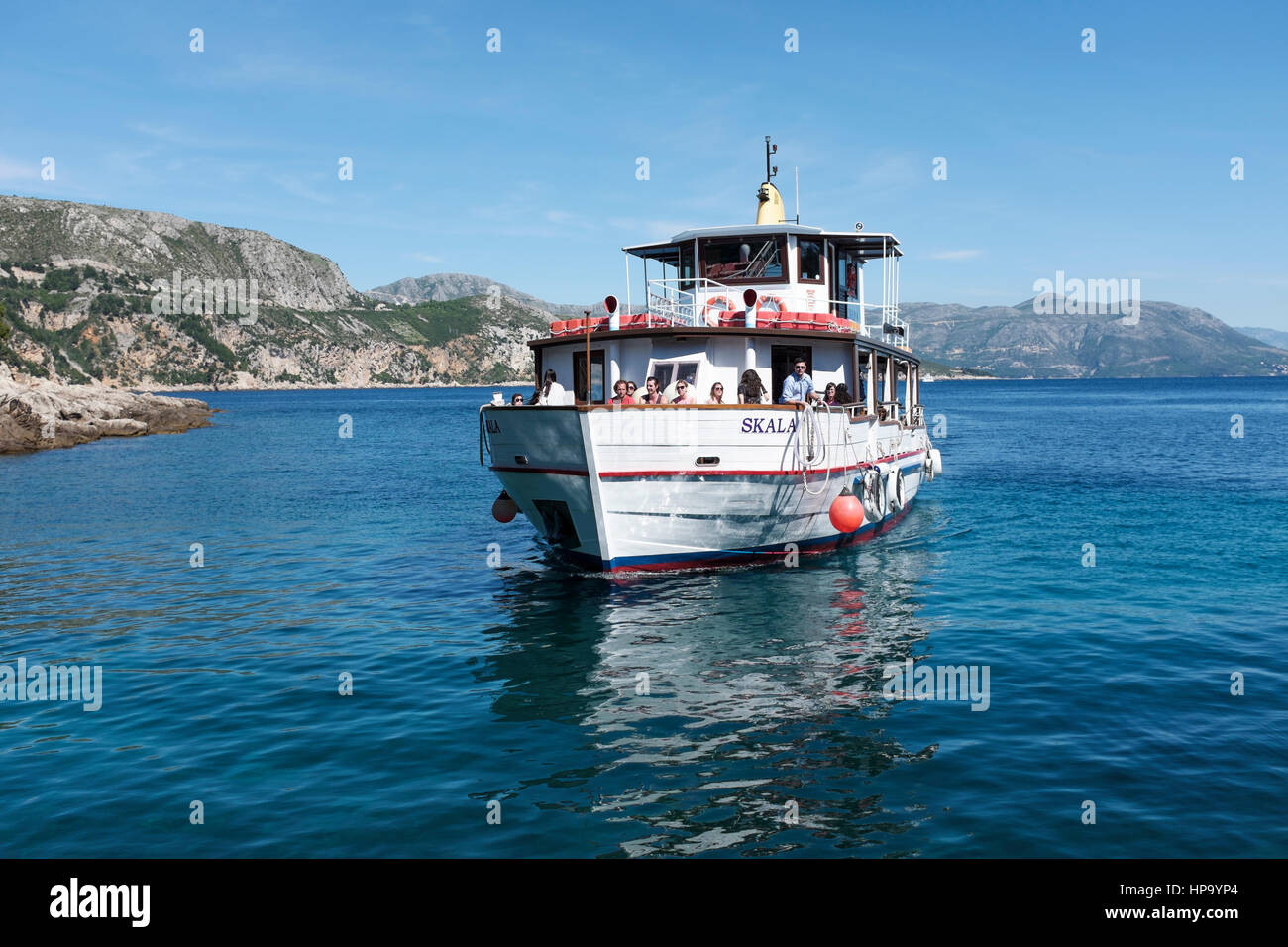 Passagier-Fähre angekommen Lokrum Insel, in der Nähe von Dubrovnik, Kroatien Stockfoto