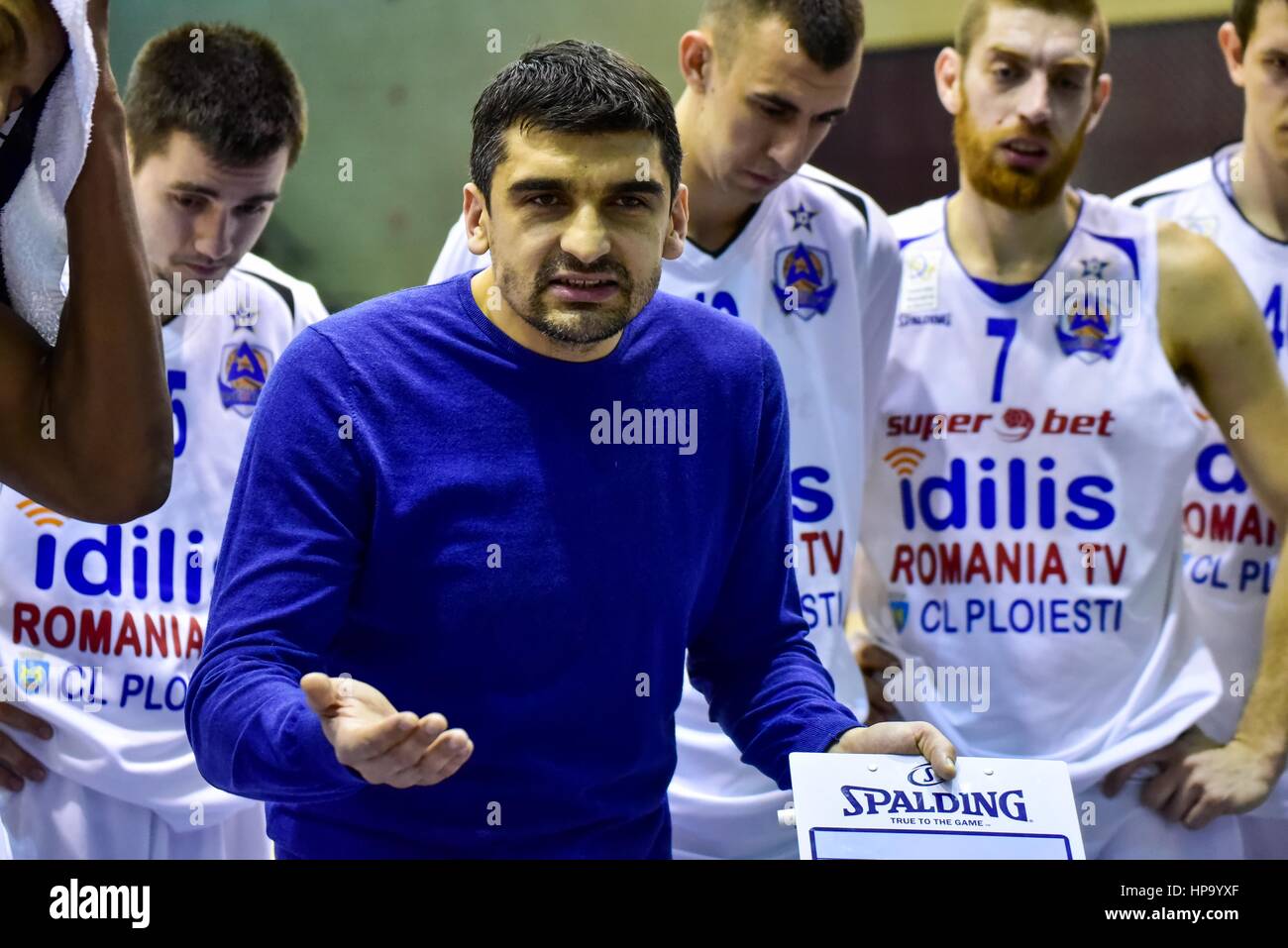 4. März 2015: Sacha Ocokoljic, der Trainer der Asesoft Ploiesti während des LNMB (Liga Nationala de Baschet Masculin) ROU-Spiels zwischen CSU Asesoft PLoiesti ROU und SCMU Craiova ROU bei Sala Sporturilor Olimpia, Ploiesti, Rumänien ROU.   Foto: Cronos/Catalin Soare Stockfoto