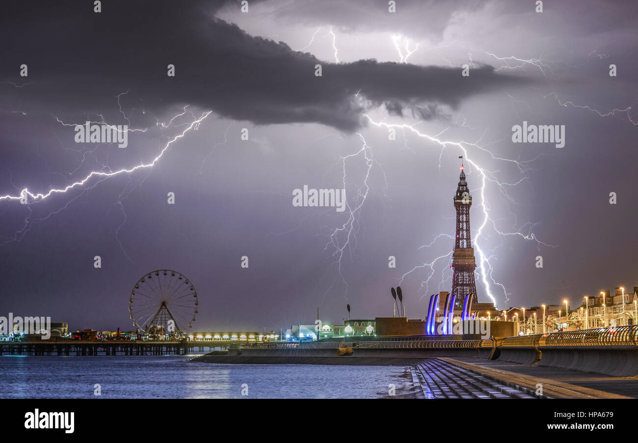 Gewitter über Blackpool Stockfoto