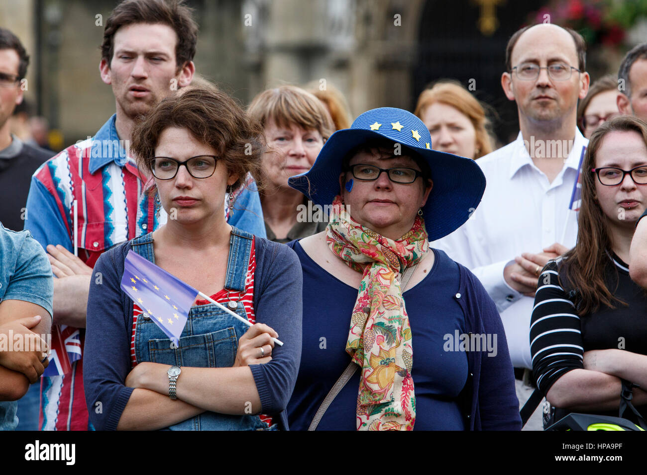 Pro EU Demonstranten wollen Großbritannien, in Europa zu bleiben sind abgebildet, hören Vorträge während einer pro EU-Demonstration am College green Stockfoto