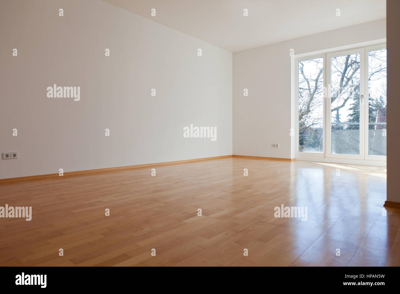 Leeren Raum mit weißen Wänden in einem Haus Stockfoto