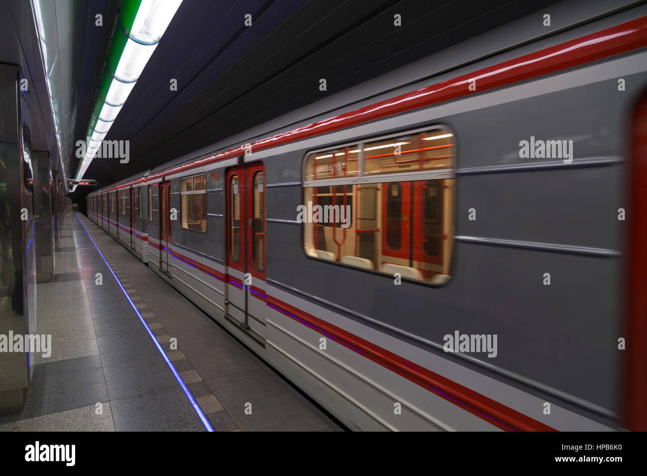 Im Inneren der Nadrazi Veleslavin u-Bahn in Prag Tschechische Republik Stockfoto