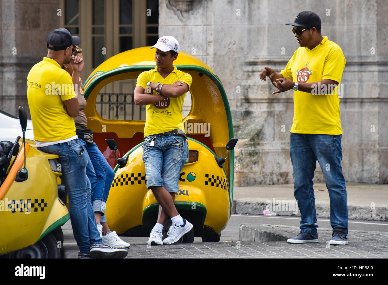 Coco Taxis, Havanna Vieja Stockfoto