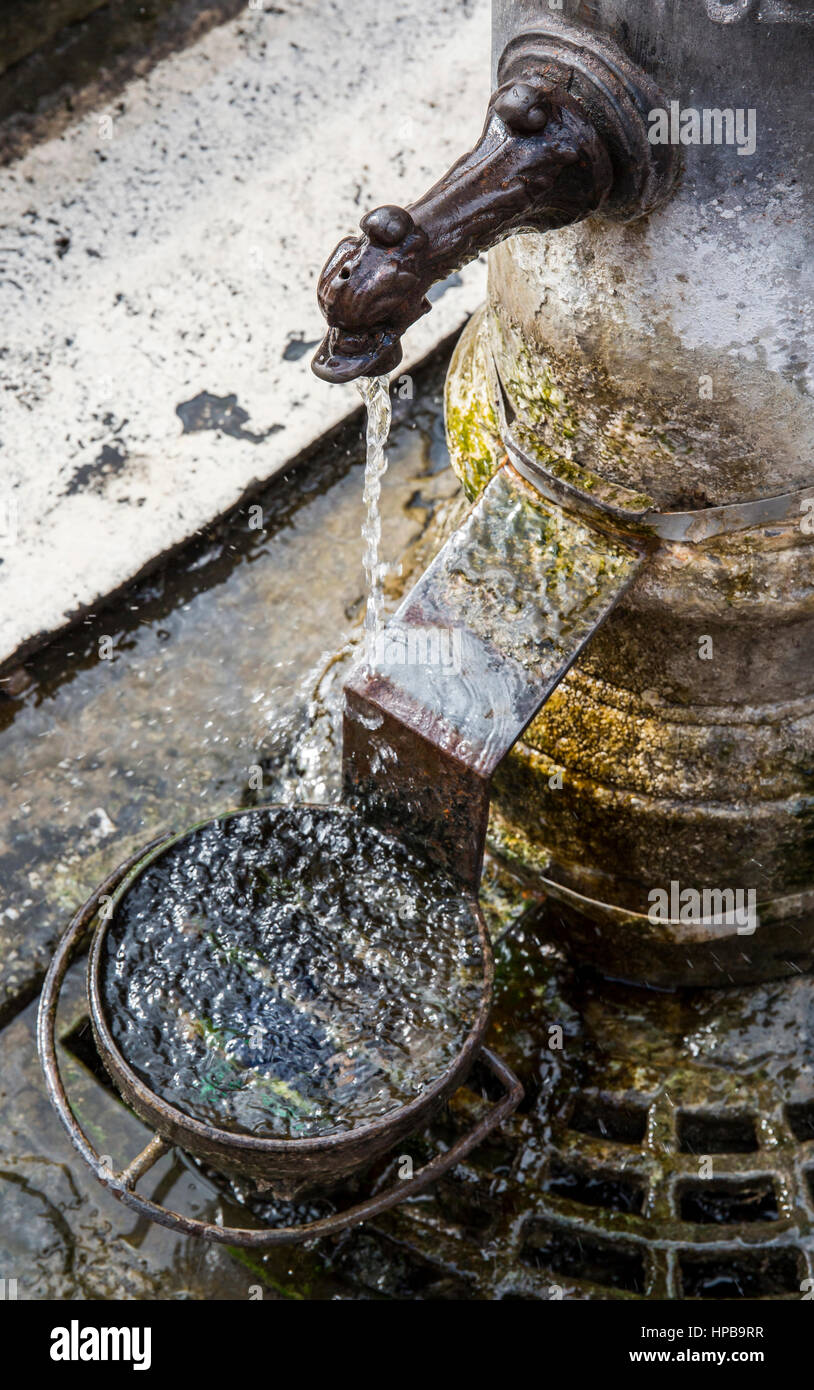 Öffentliche Trinkbrunnen befindet sich in Piazza della Rotonda, Rom, Latium, Italien, Europa Stockfoto