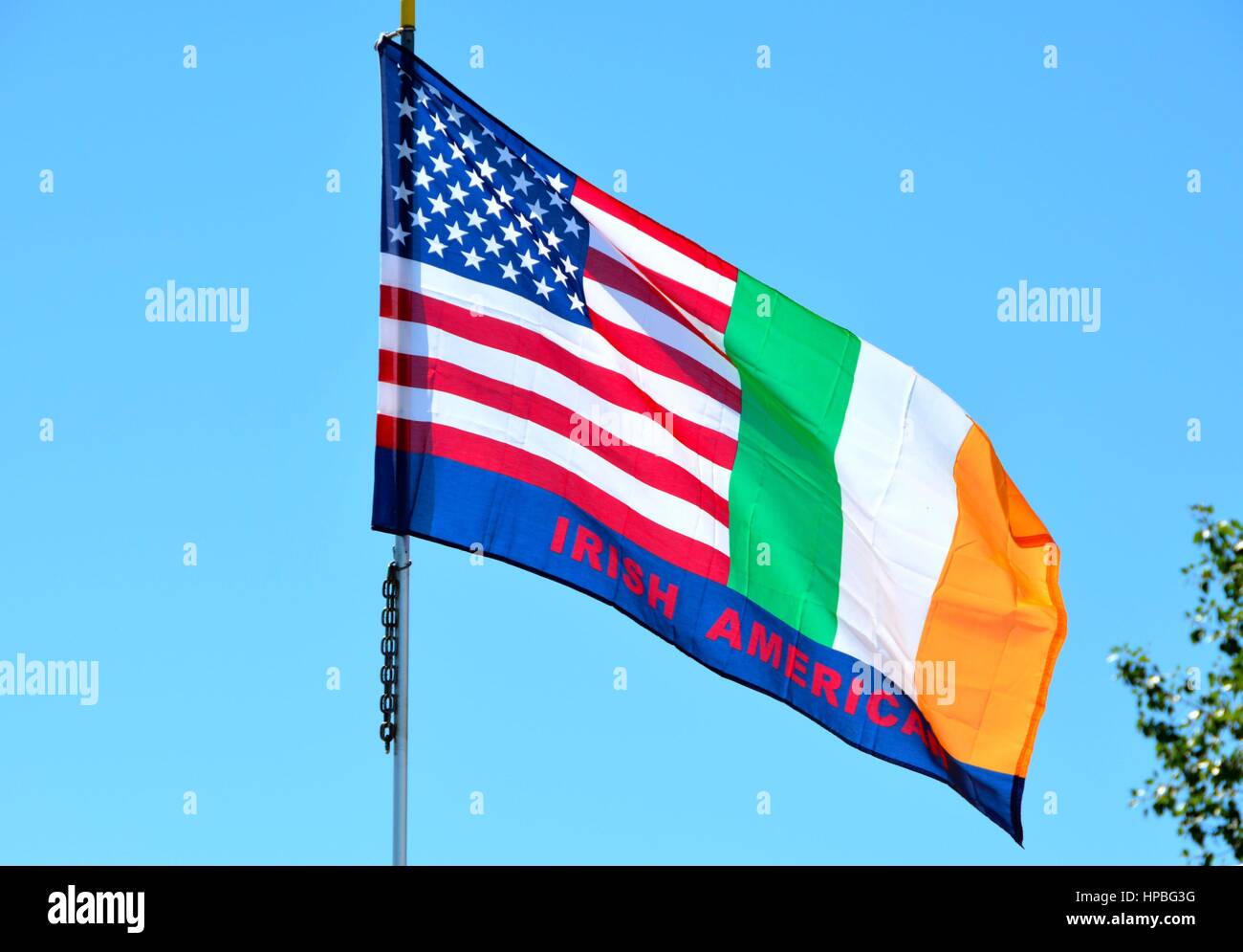 Amerikanische und irische Flagge Stockfoto