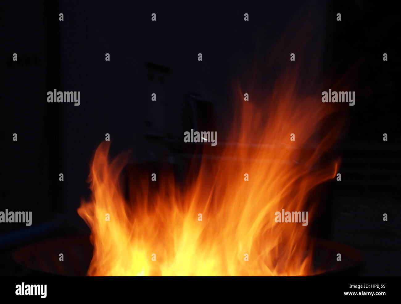 Nahaufnahme des brennenden Holzes Stockfoto