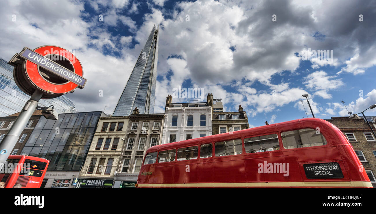 Die Scherbe von Architekt t Renzo Piano, Southwalk, Doppeldecker Bus, Wolken, London, UK Stockfoto