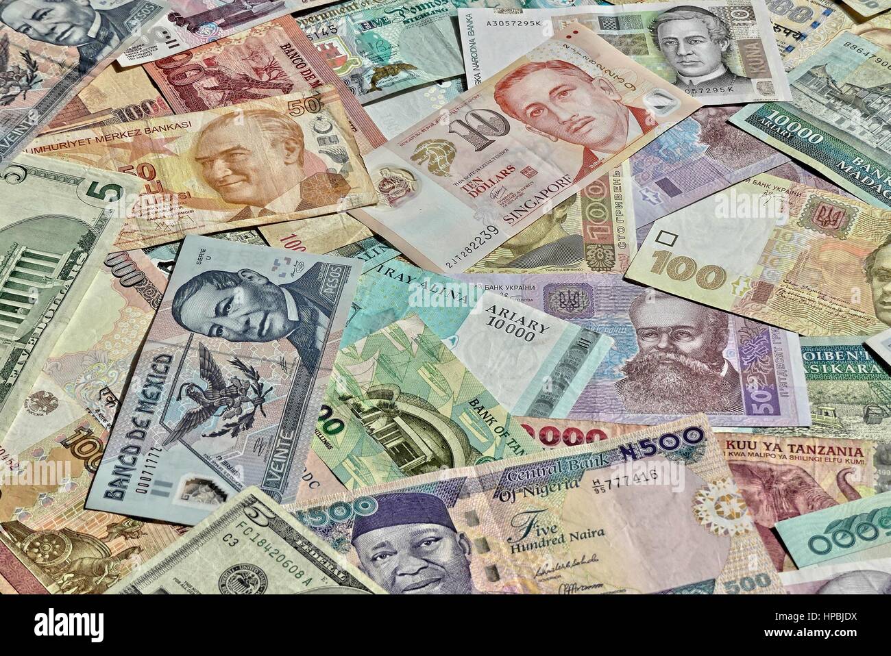 Gemischte Weltwährungen und Banknoten. Stockfoto