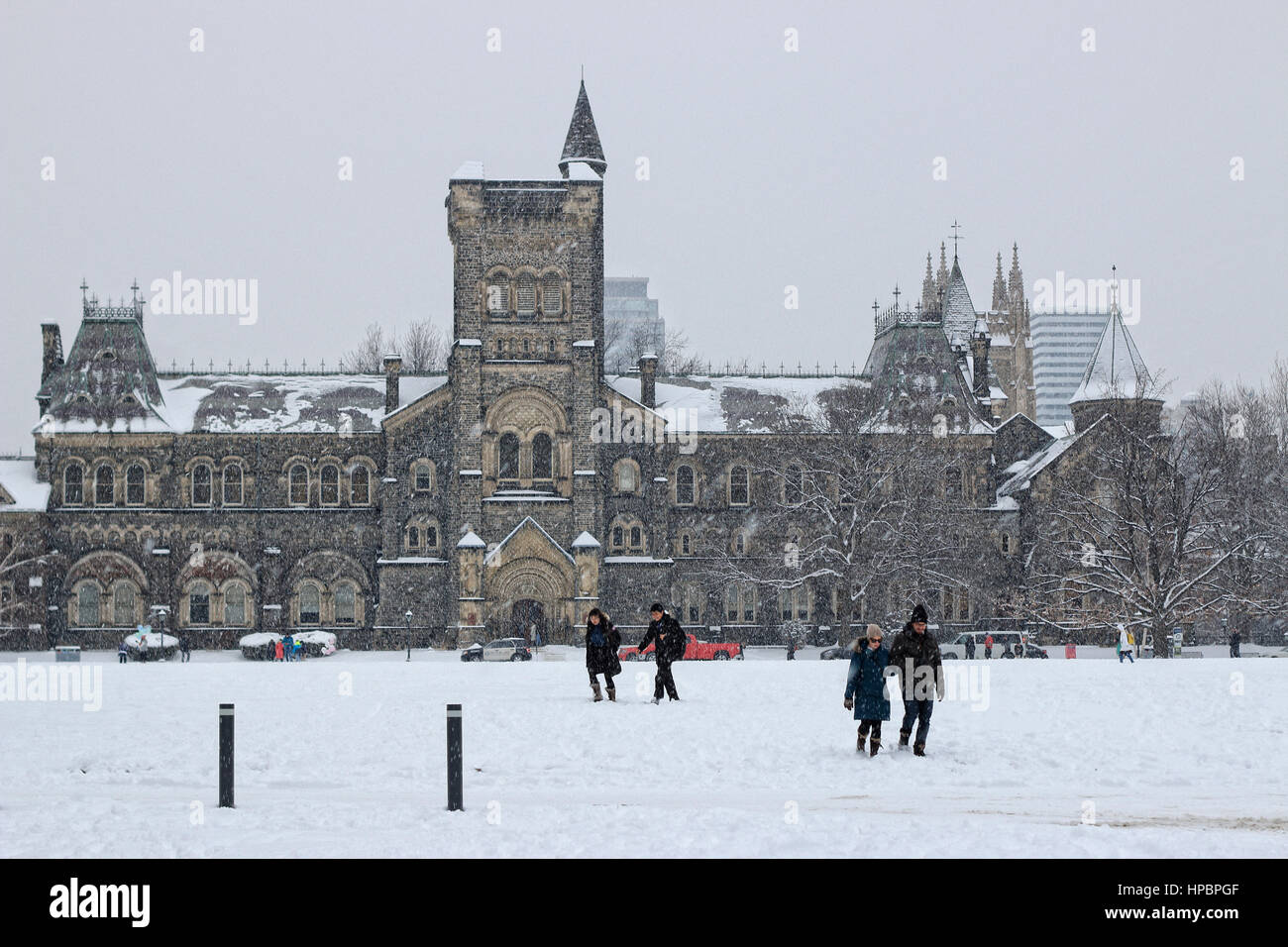 Kings College an Universität von Toronto im Schnee. Stockfoto