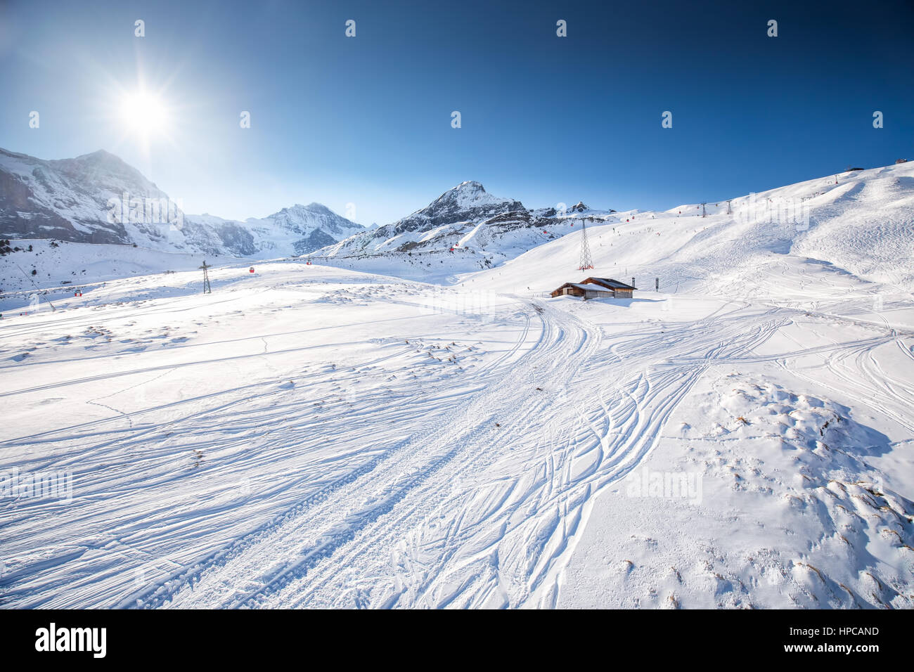 Jungfrau ski Resort mit berühmten Eiger, Monch und Jungfrau Gipfeln in Grindelwald, Berner Oberland, Schweiz, Schweizer Alpen. Stockfoto