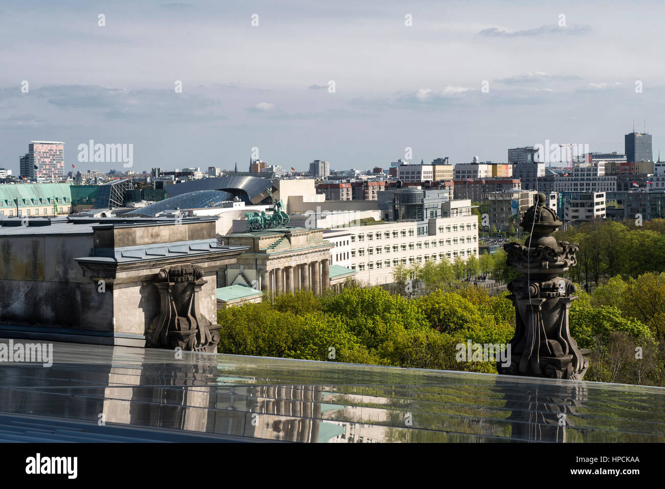 Deutschland, Berlin, Stadtbild von Reichstagskuppel Stockfoto