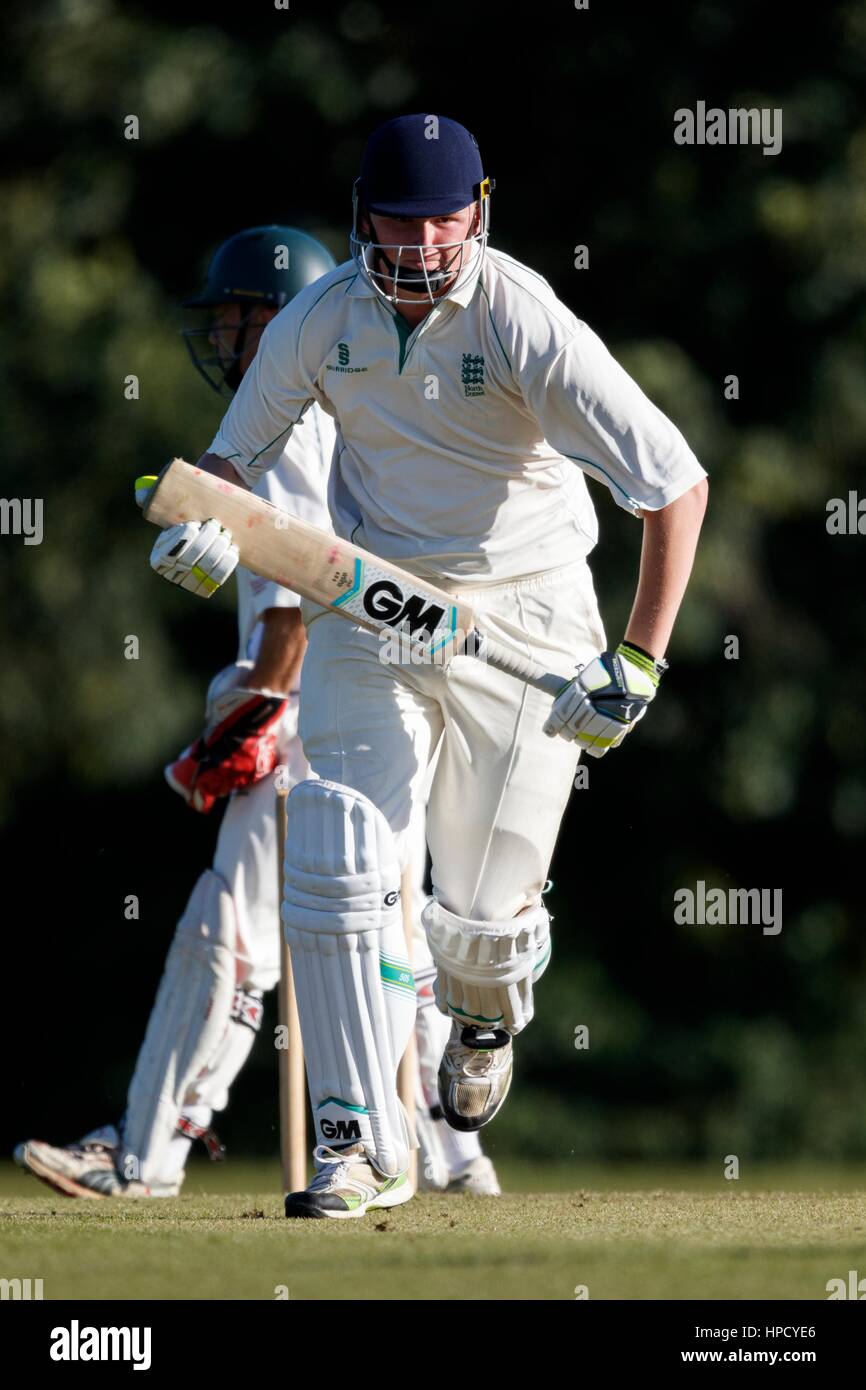 Marnhull CC 1. XI Vs Stalbridge CC 2. XI, Samstag, 13 August 2016 - Dorset - England. Schlagmann in Aktion. Stockfoto