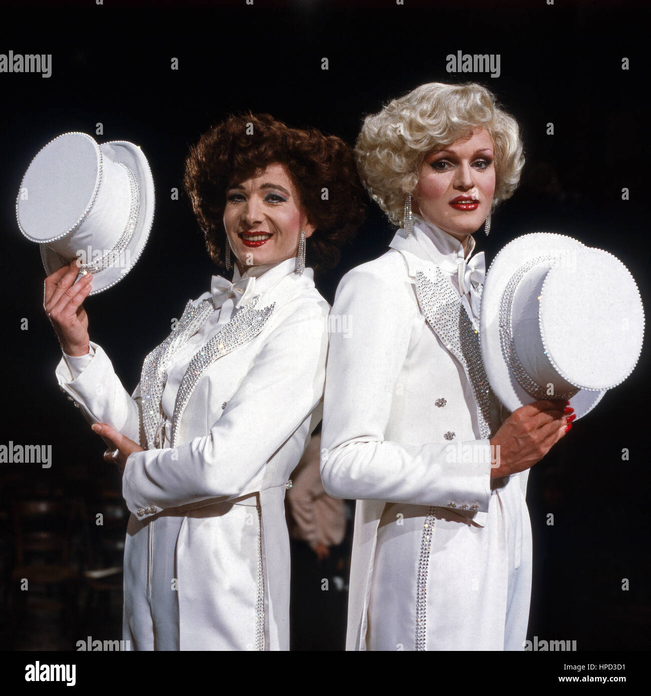 Programm 'Frau'n, Frau'n, Frau'n' Mit Den Travestiekünstlern Georg Preuße (Rechts) Und Reiner Kohler, Deutschland 1985. Stockfoto