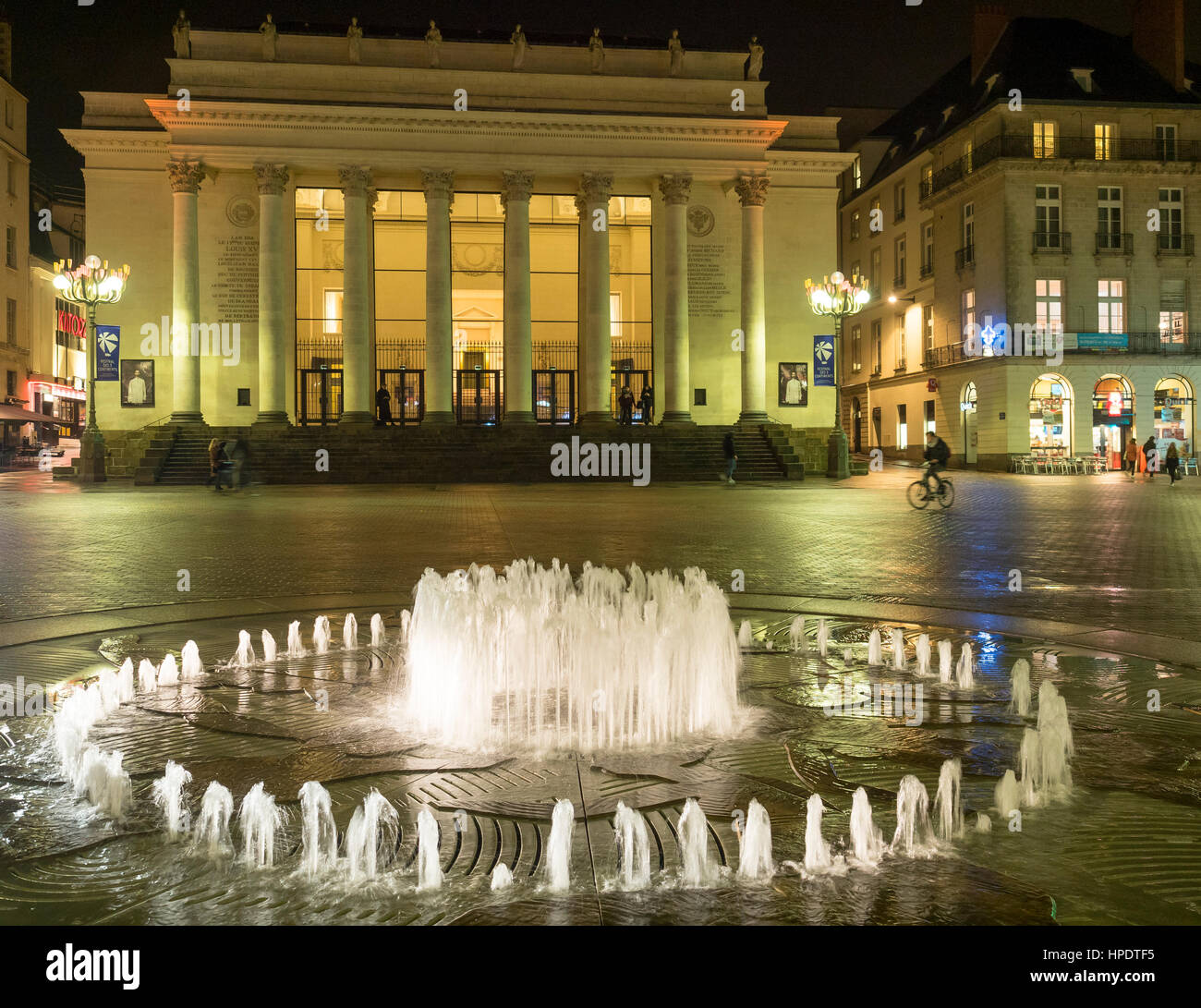 Place Graslin (Brunnen mit Skulpturen verziert), Nantes, Frankreich. Stockfoto