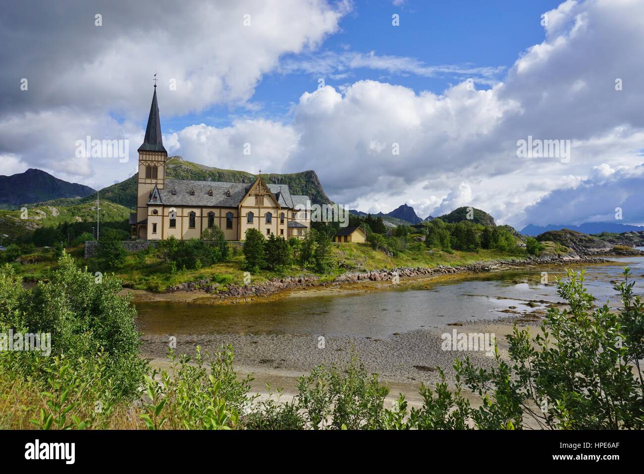 Die Vagan Kirche, den Spitznamen Lofoten Kathedrale in Kabelvag, Norwegen Stockfoto