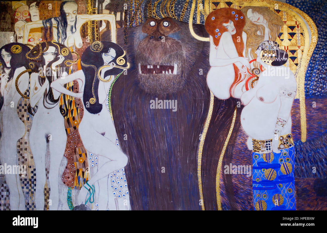 Innenraum der Sezession Gebäude, Detail der Fries, Kunstwerke von Gustav Klimt, Wien, Austria, Europe Stockfoto