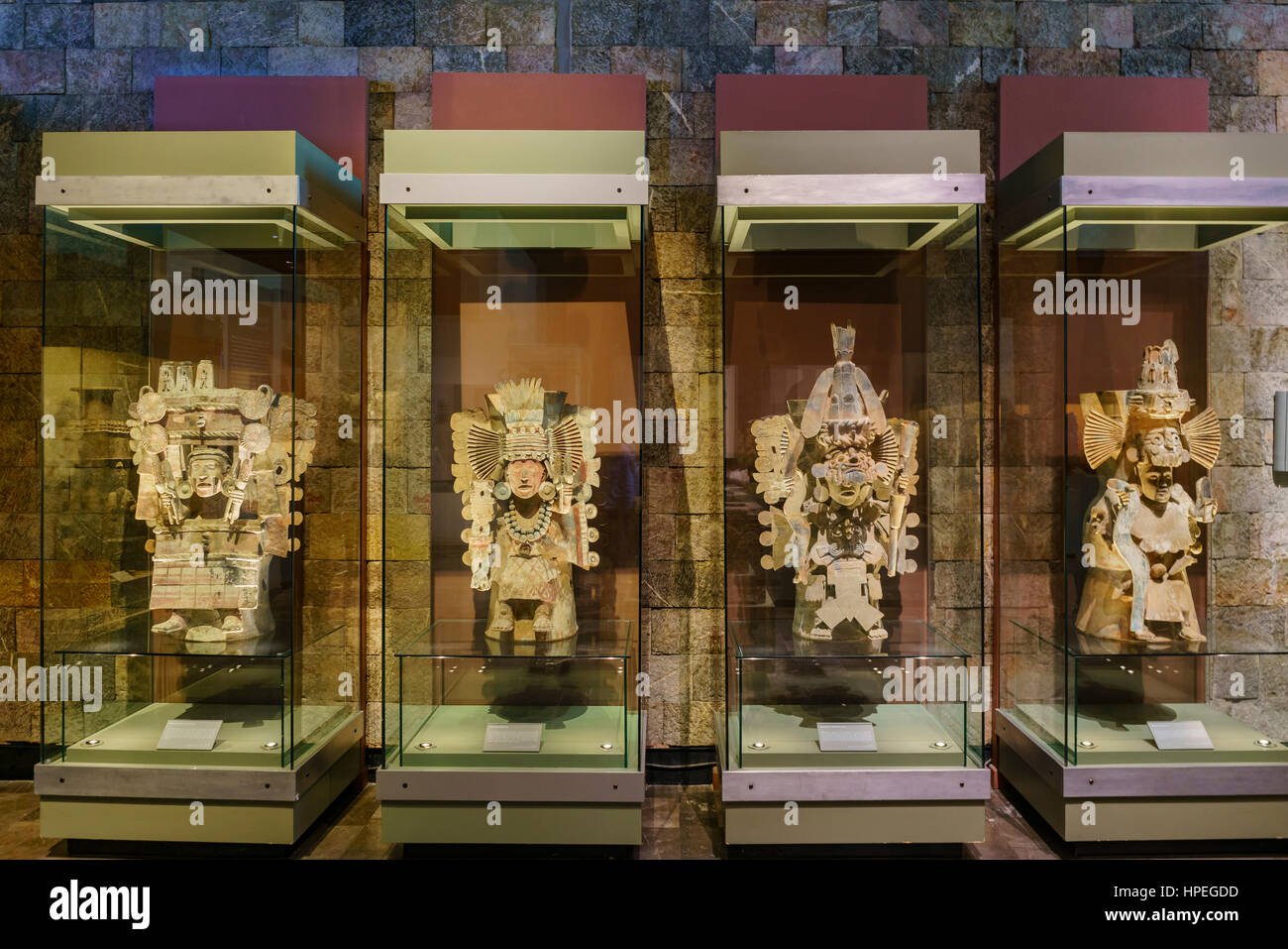 Mexiko-Stadt, FEB 16: Das National Museum of Anthropology (Museo Nacional de Antropologia, MNA) am 16. Februar 2017 in Mexiko-Stadt Innenraum Stockfoto