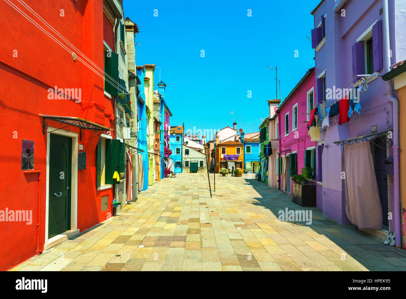 Wahrzeichen von Venedig, Burano Insel Straße, bunte Häusern, Italien, Europa. Stockfoto