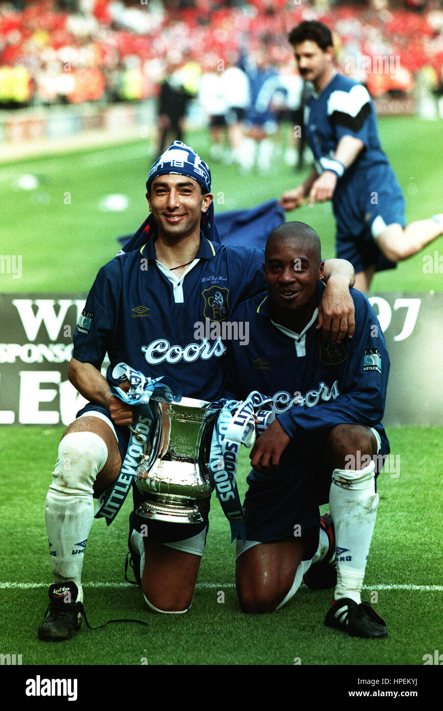 DI MATTEO & EDDIE NEWTON CHELSEA V MIDDLESBROUGH 17. Mai 1997 Stockfoto