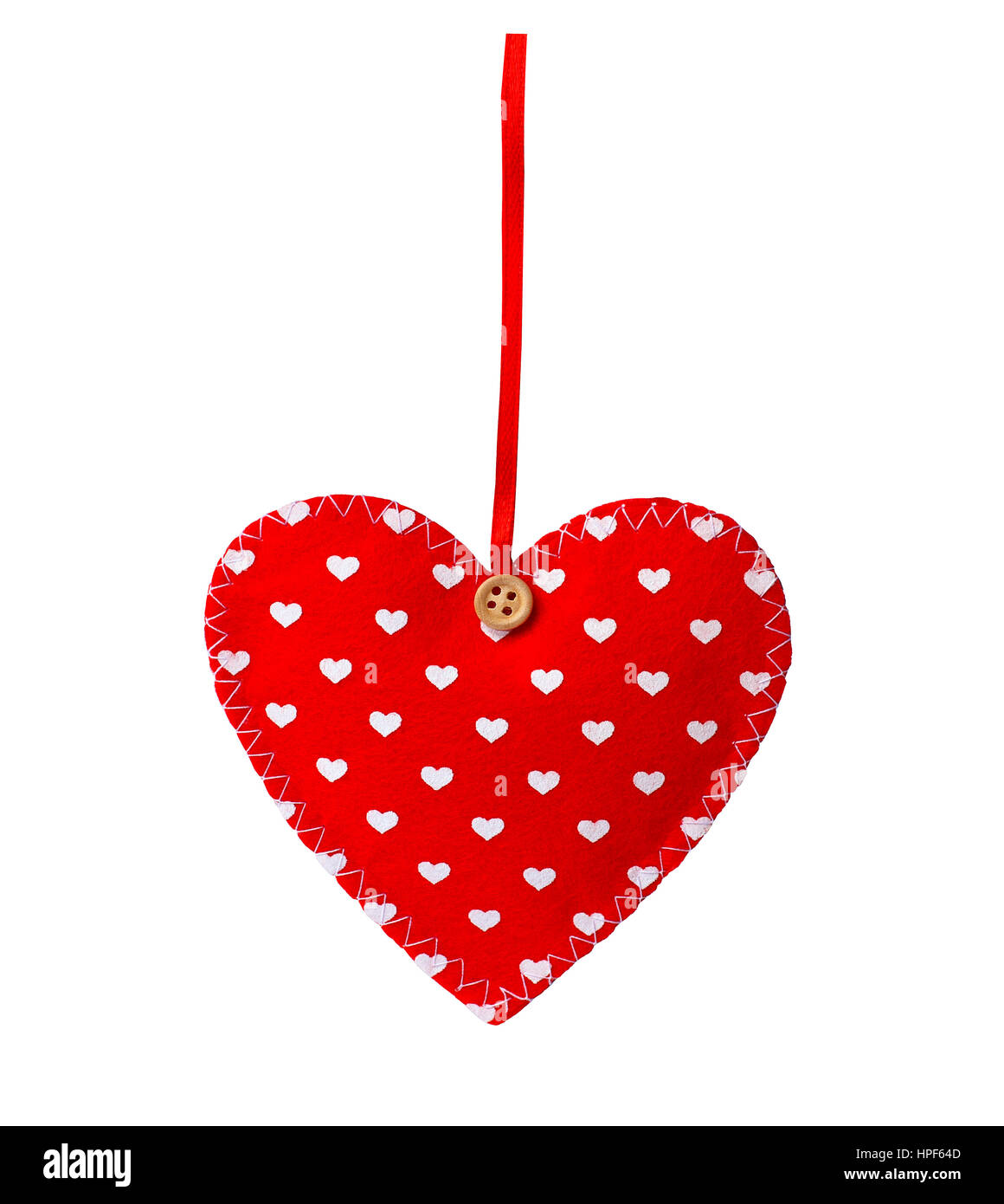 genähte Herz isoliert auf weißem Hintergrund. Valentine-Thema - Filz rot Herz mit Gewinde. Valentinstag Geschenk Stoff Herzen. Dekorative Textile Herz iso Stockfoto