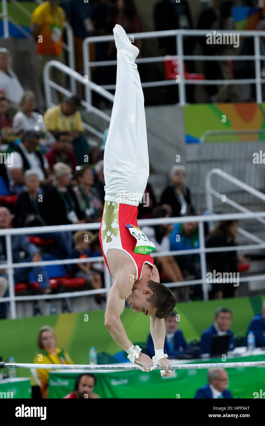 Rio De Janeiro, Brasilien. 8. August 2016 führt Nikolai Kuksenikov (RUS) auf der horizontalen Leiste während künstlerische Herrenmannschaft bei der 2016 Olympischen S Stockfoto