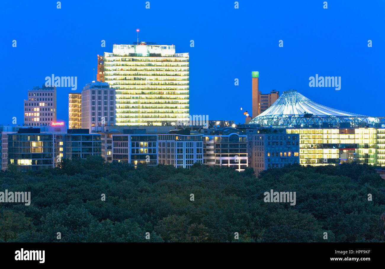 DaimlerChrysler Quartier und Potsdamer Platz; wie aus Tiergarten.Berlin gesehen. Deutschland Stockfoto