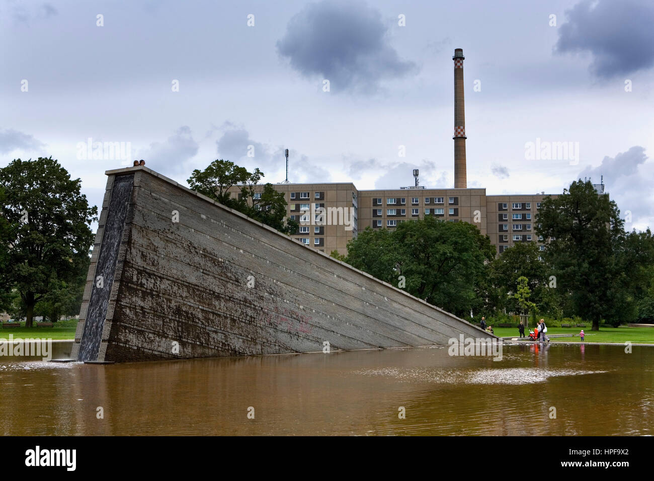 Invalinden Park. allegorische Skulptur auf dem Fall der Mauer. Berlin. Deutschland Stockfoto