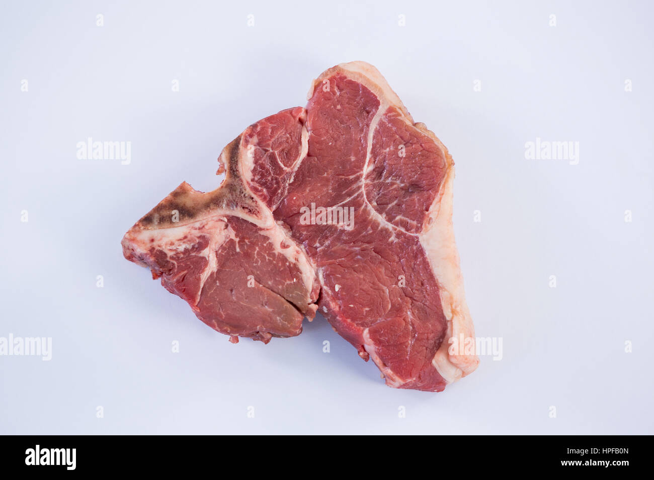 Nahaufnahme des Roastbeef Chop vor weißem Hintergrund Stockfoto