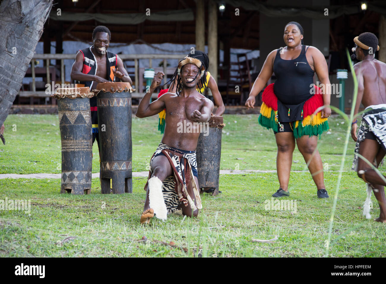 Traditioneller Tanz für Touristen, Viktoriafälle, Simbabwe Stockfoto