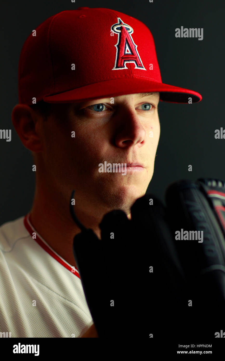 Tempe, AZ, USA. 21. Februar 2017. TEMPE, AZ - FEB. 21, 2017 - Los Angeles Angels of Anaheim Krug Andrew Bailey. Bildnachweis: K.c. Alfred/San Diego Union-Tribune/ZUMA Draht/Alamy Live-Nachrichten Stockfoto