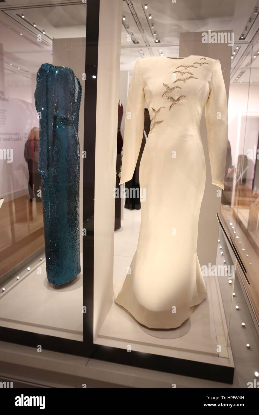 Diana's Kleider auf dem Display @ Kensington Museum 2017…. TRACE Stockfoto