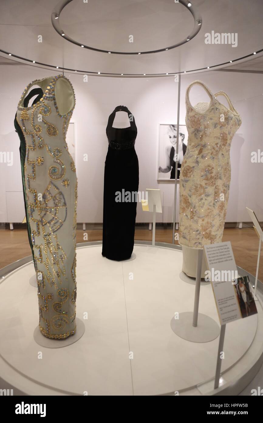 Diana's Kleider auf dem Display @ Kensington Museum 2017…. TRACE Stockfoto