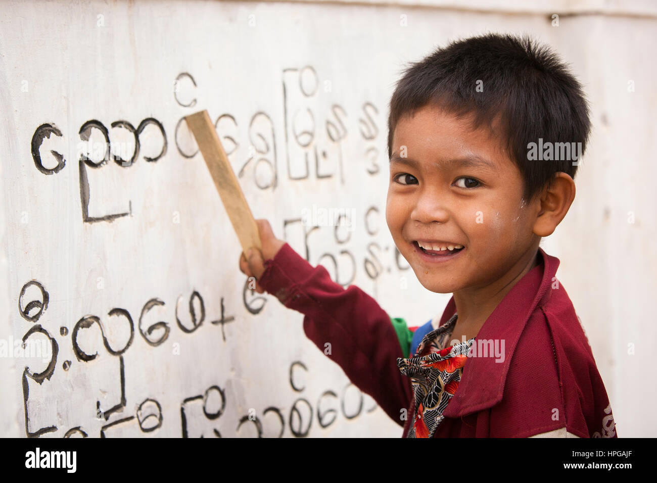 Burmesische Schrift Stockfotos Und Bilder Kaufen Alamy