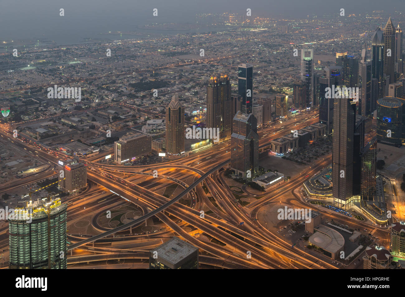 Skyline von Dubai nach Sonnenuntergang Stockfoto